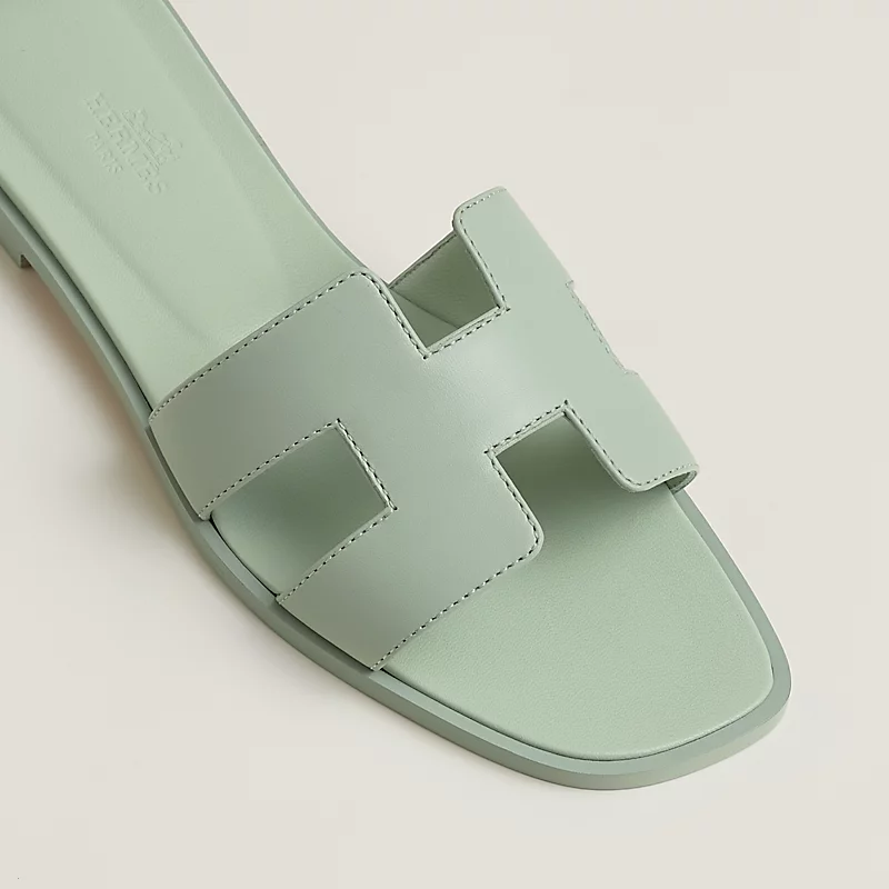 Oran sandal